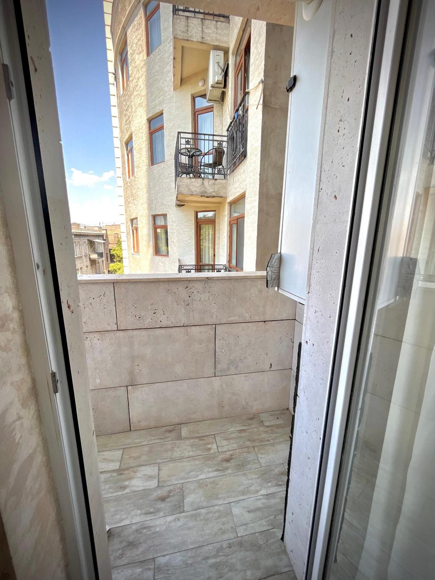 Central Apartment Tbilisi Exteriör bild