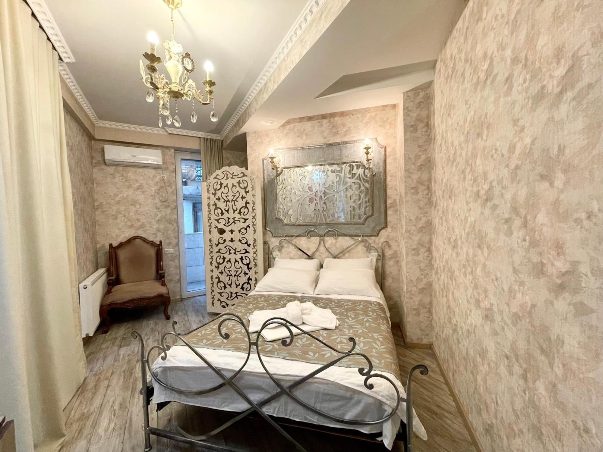 Central Apartment Tbilisi Exteriör bild